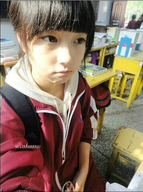 初中女学生图片